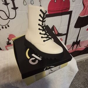 Art Class White Lace-Up Kids Boots